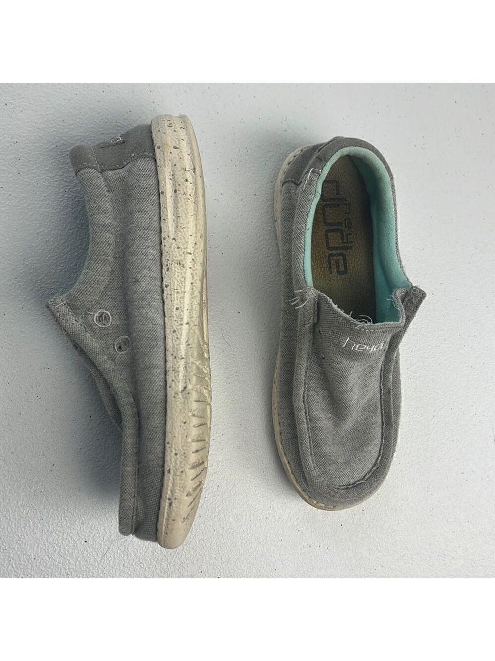 Hey Dude Wally Youth Stretch Grey Round Toe Low Cut Memory Foam Chukka Loafer Y1 - Picture 2 of 8